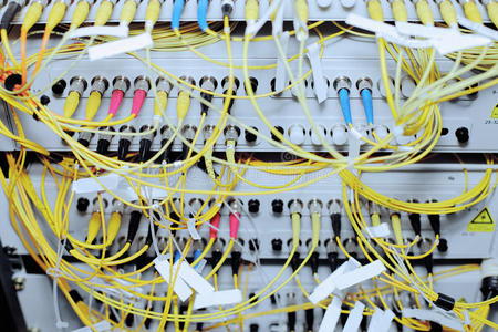 廣西科毅光開關在數據中心與軍工通信場景應用部署圖